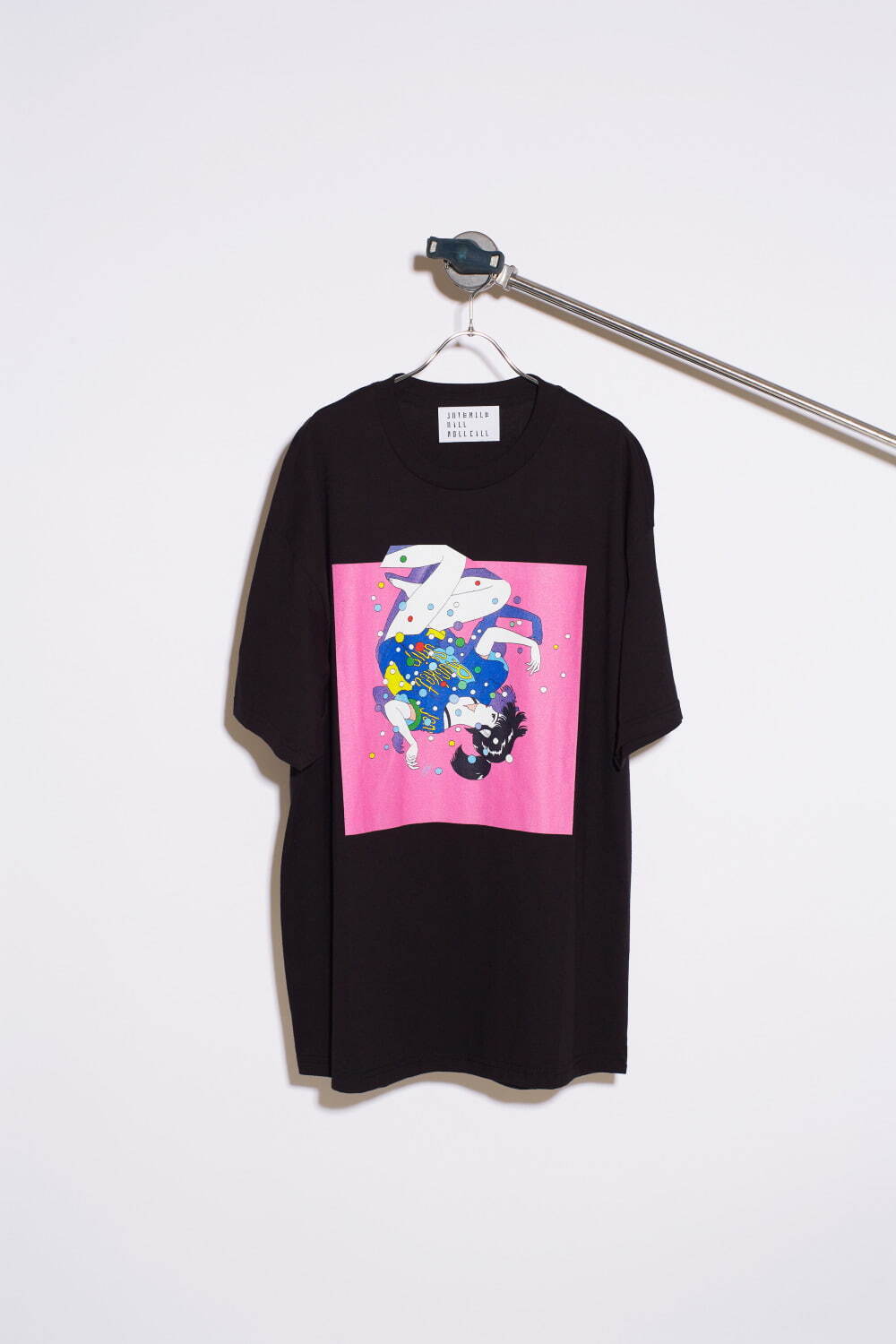 ジュヴェナイル ホール ロールコール×漫画『踊るミシン』Tシャツやスカーフ、鮮やかなグラフィックで｜写真40