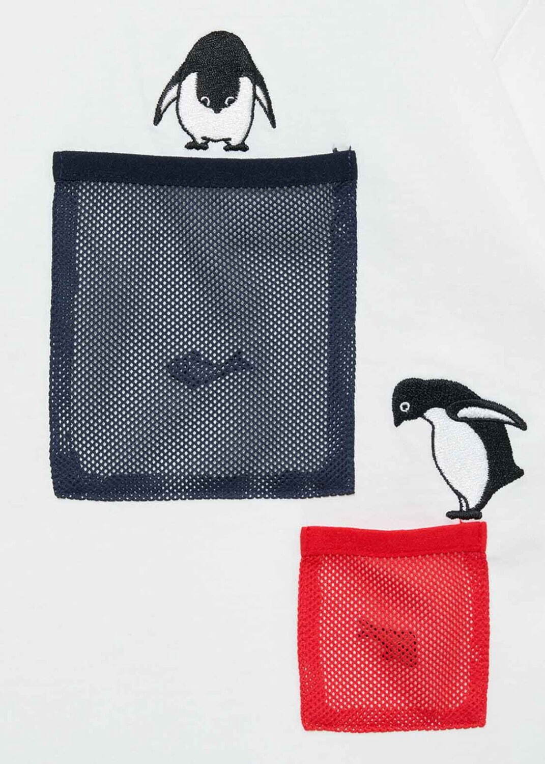 グラニフ×さかざきちはるの新作コラボ、ペンギンの刺繍TシャツやWpc.のビニール傘｜写真4