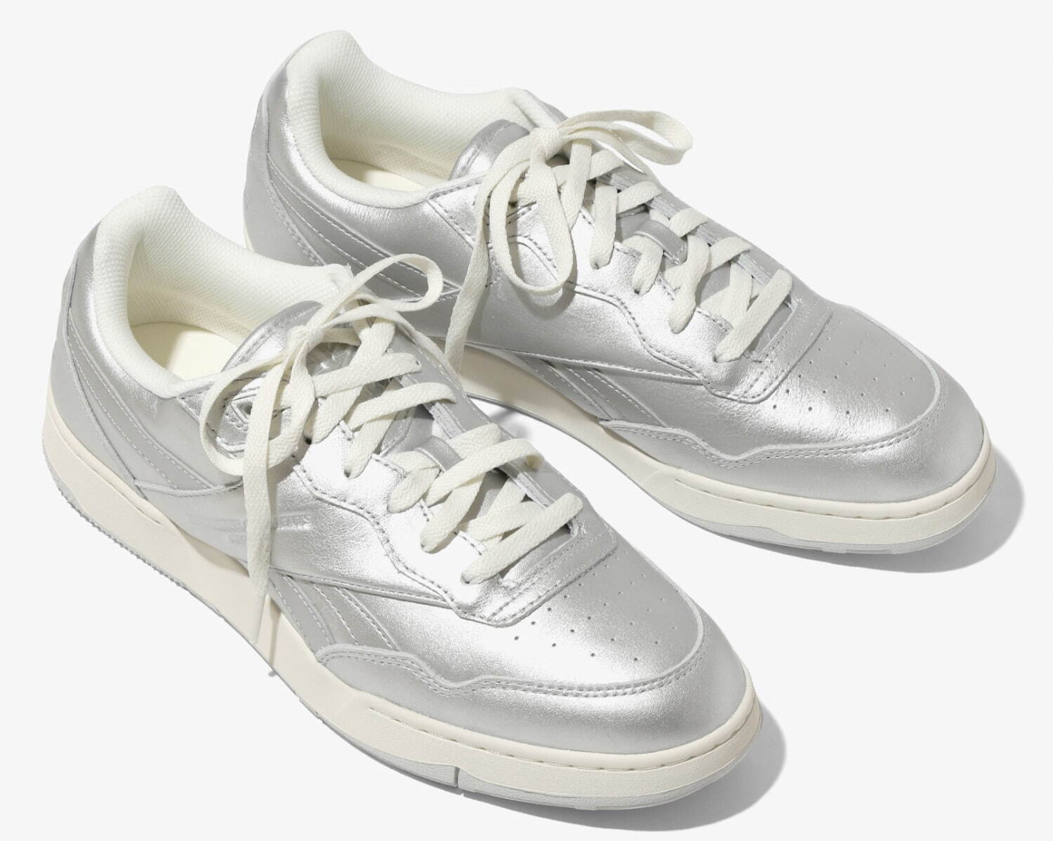 「EG x Reebok - BB 4000 II」17,600円