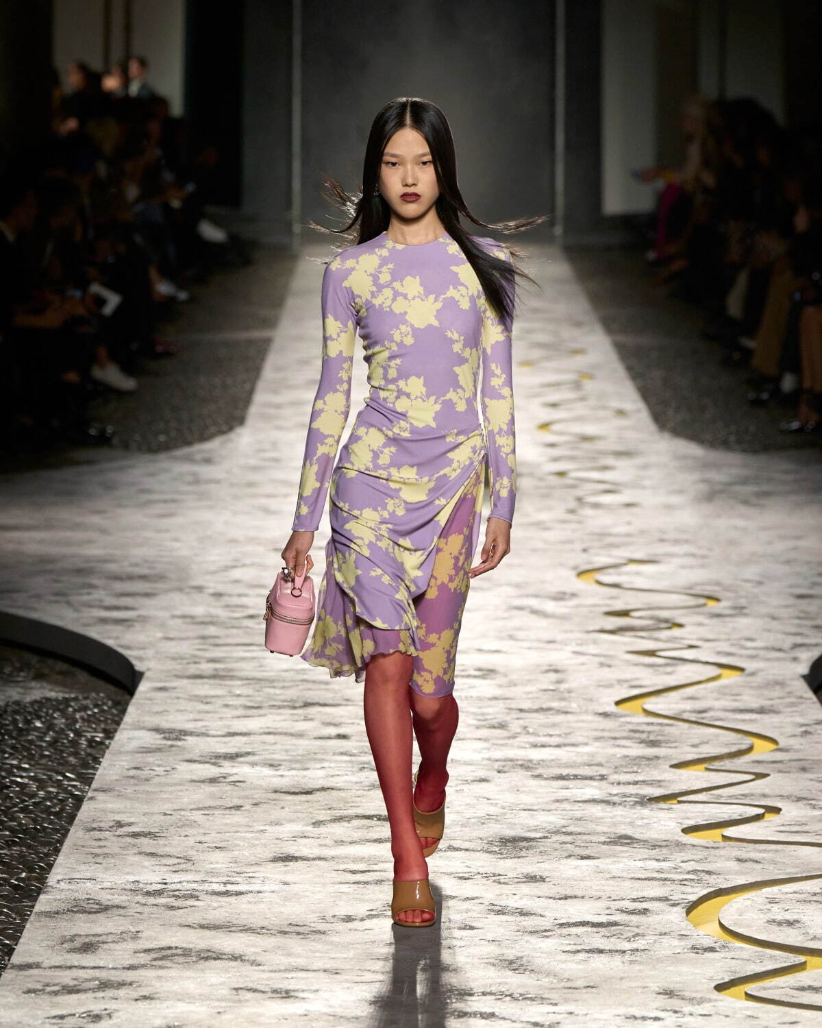 ヴェルサーチェ(VERSACE) 2025年春夏ウィメンズ&メンズコレクション  - 写真44