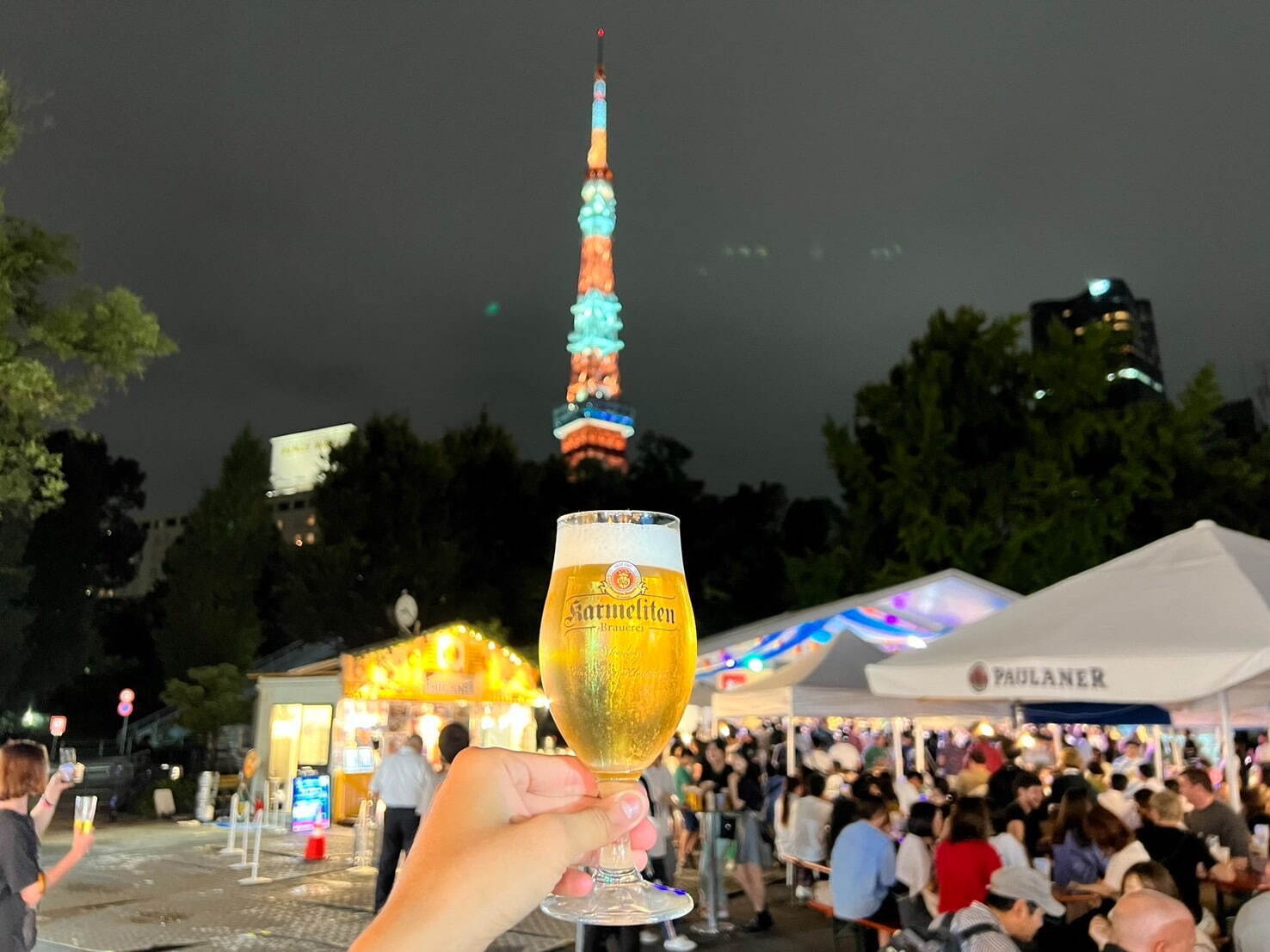 「オクトーバーフェストin芝公園」12メーカーのドイツビール＆グルメが集結、ダンベル型ジョッキなど｜写真1