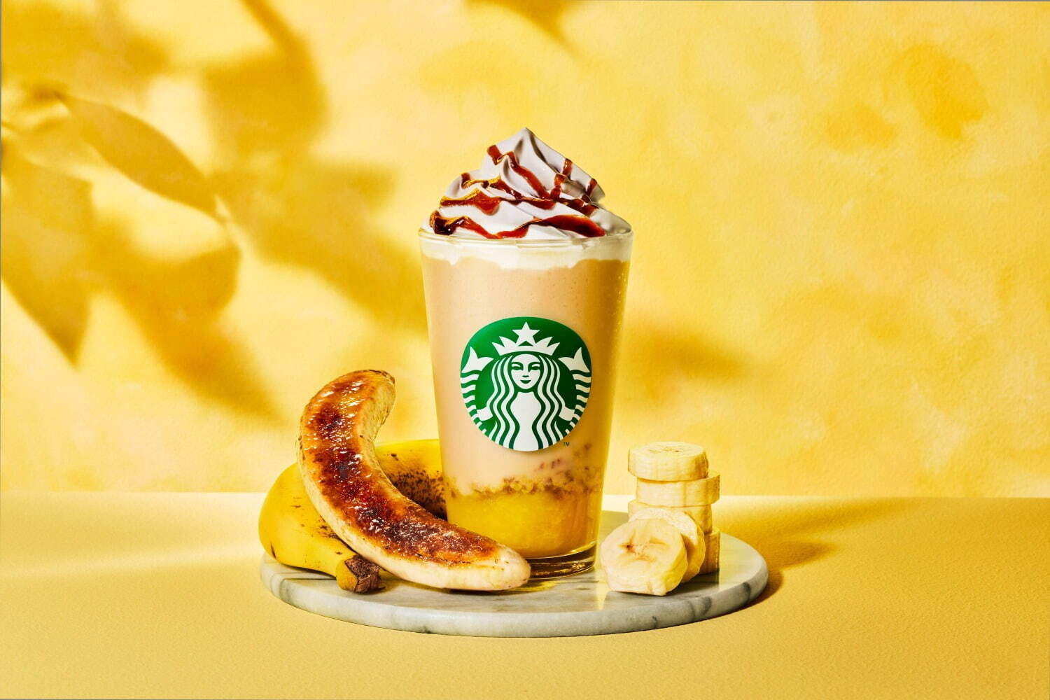 スターバックス(Starbucks Coffee) バナナ ブリュレ フラペチーノ｜写真1