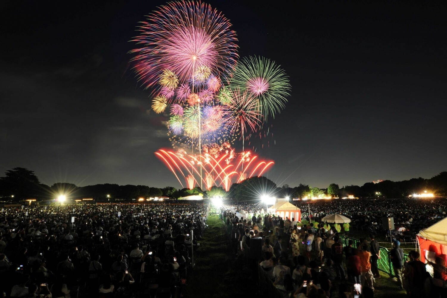 東京の花火大会＜2024年夏＞日時場所など開催情報まとめ、デートや夏休みにおすすめな有名イベント｜写真21