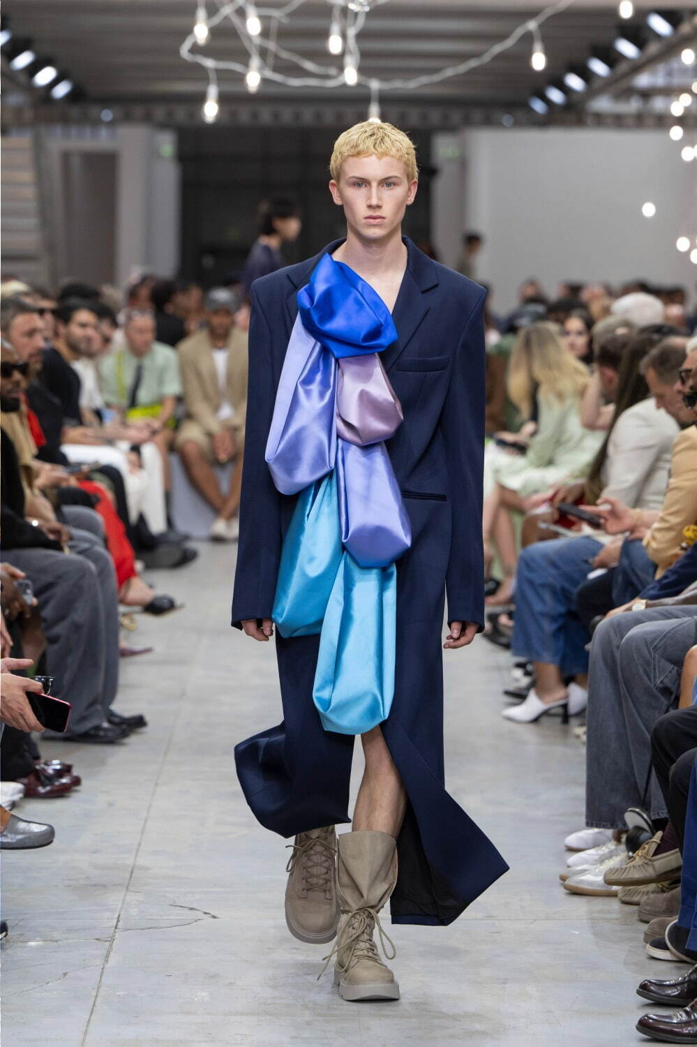 JW アンダーソン(JW Anderson) 2025年春夏ウィメンズ&メンズコレクション  - 写真37