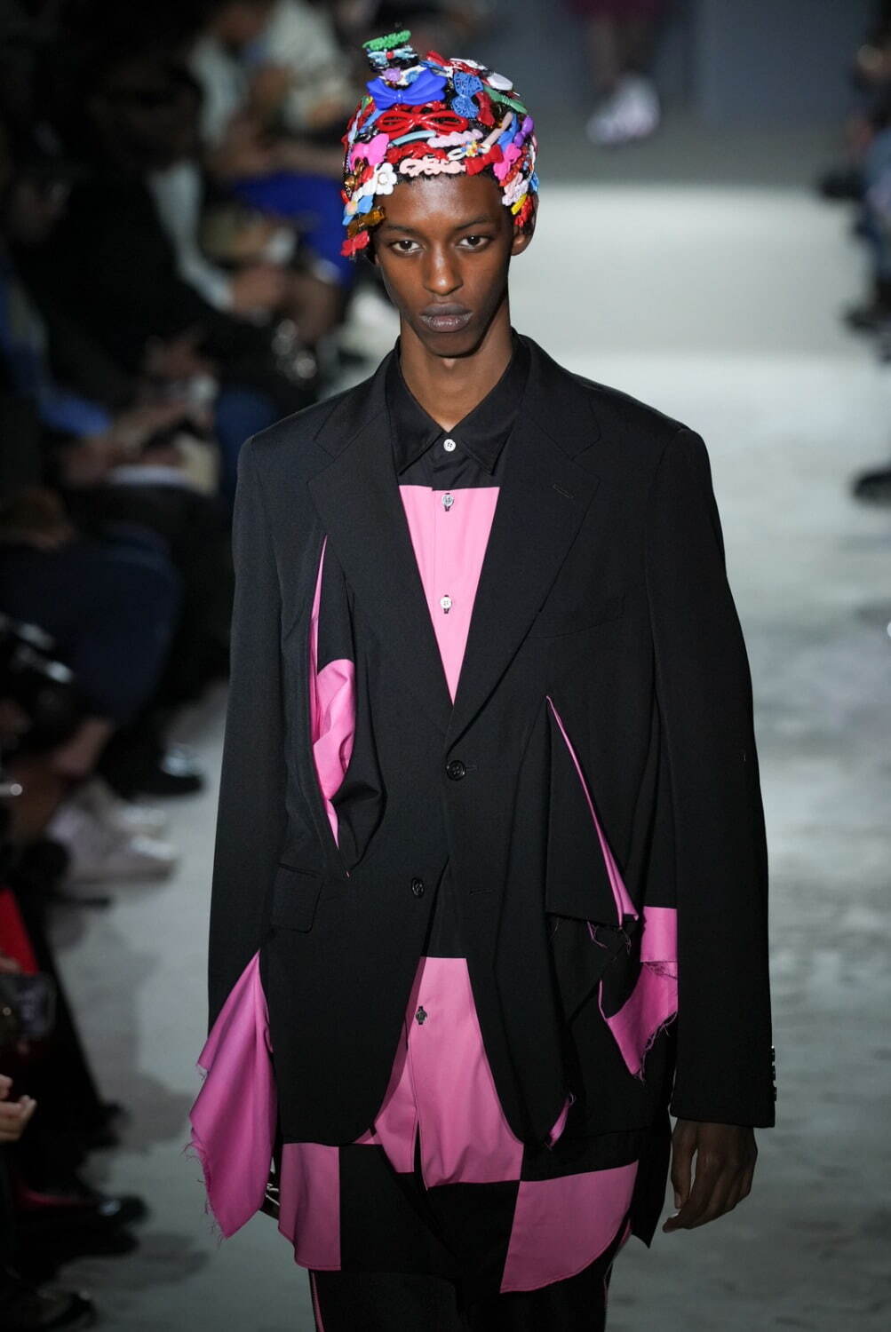 コム デ ギャルソン・オム プリュス(COMME des GARÇONS HOMME PLUS) 2025年春夏メンズコレクション  - 写真19