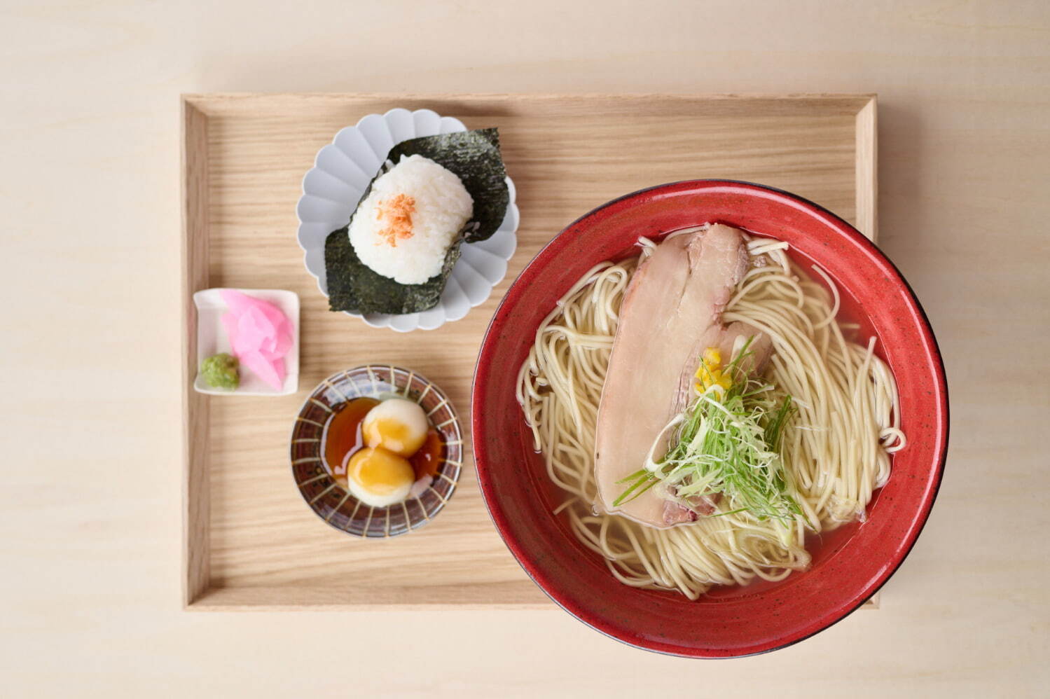 「兎茶や」鯛白湯塩そばとおにぎりセット 1,300円