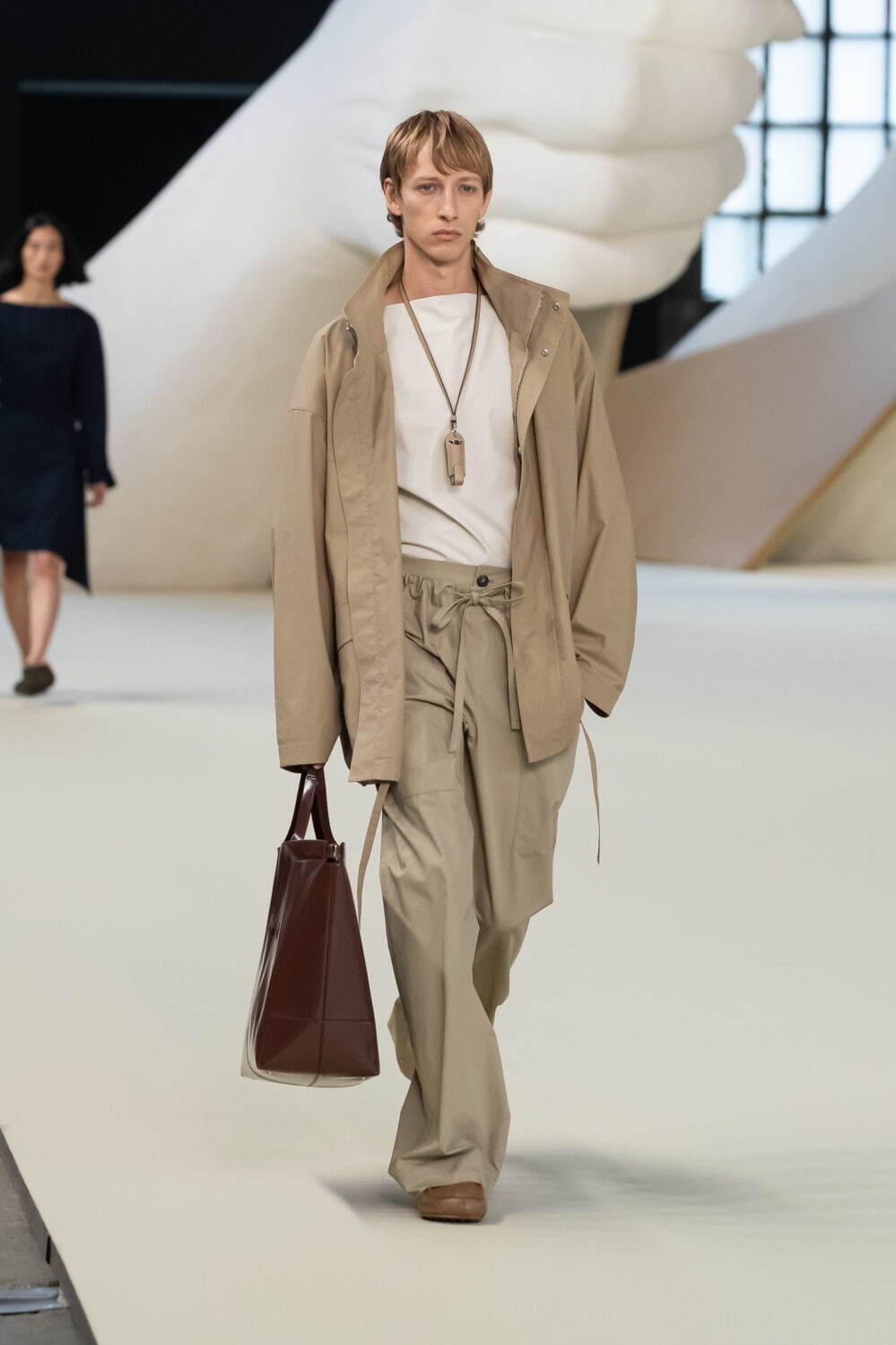 トッズ(TOD'S) 2025年春夏ウィメンズ&メンズコレクション シルエット - 写真5