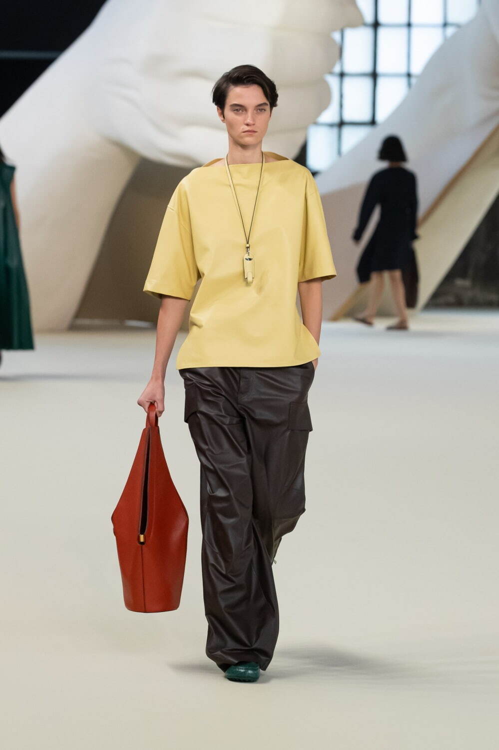 トッズ(TOD'S) 2025年春夏ウィメンズ&メンズコレクション  - 写真10