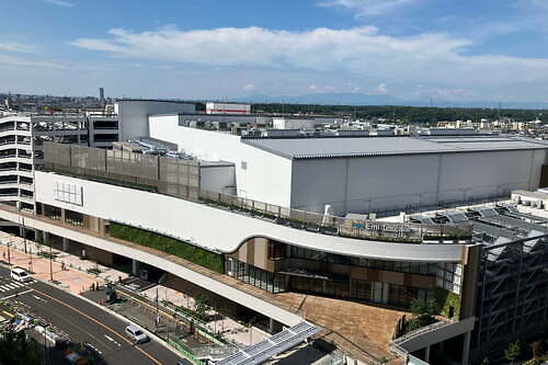 所沢駅西口に新商業施設「エミテラス所沢」ファッションやグルメ計142店舗、フードコートも