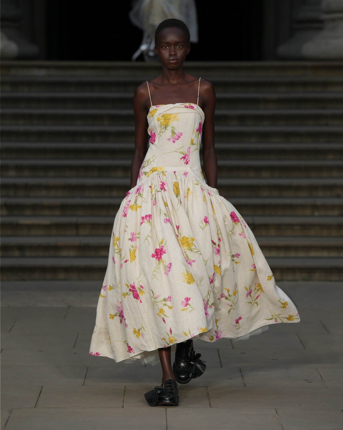 アーデム(ERDEM) 2025年春夏ウィメンズコレクション  - 写真19