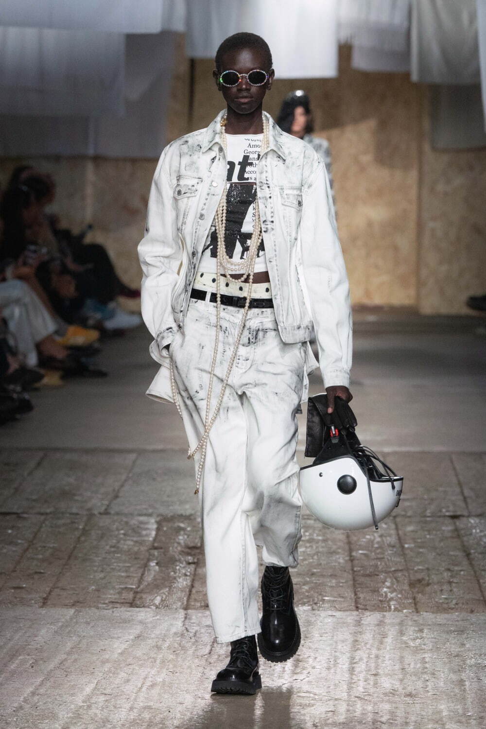 モスキーノ(MOSCHINO) 2025年春夏ウィメンズコレクション  - 写真14