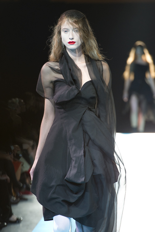 ヨウジヤマモト(Yohji Yamamoto) 2011年春夏ウィメンズコレクション  - 写真8