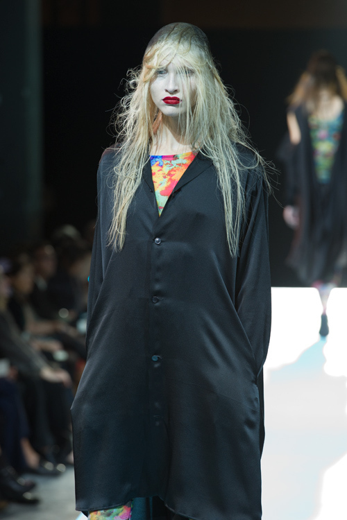 ヨウジヤマモト(Yohji Yamamoto) 2011年春夏ウィメンズコレクション  - 写真20