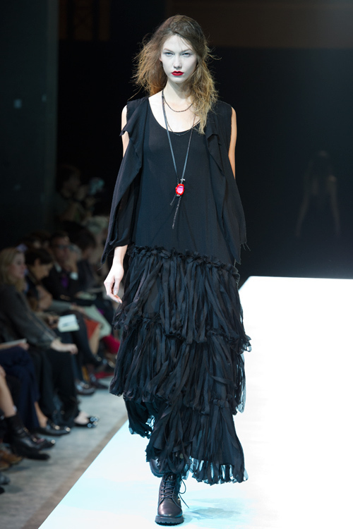 ヨウジヤマモト(Yohji Yamamoto) 2011年春夏ウィメンズコレクション  - 写真33