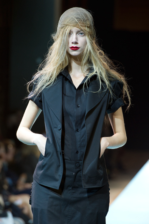 ヨウジヤマモト(Yohji Yamamoto) 2011年春夏ウィメンズコレクション  - 写真40