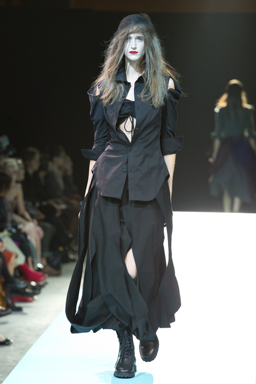 ヨウジヤマモト(Yohji Yamamoto) 2011年春夏ウィメンズコレクション  - 写真43