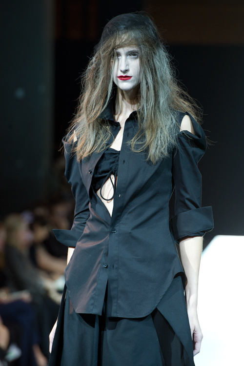 ヨウジヤマモト(Yohji Yamamoto) 2011年春夏ウィメンズコレクション  - 写真44