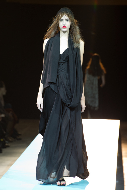 ヨウジヤマモト(Yohji Yamamoto) 2011年春夏ウィメンズコレクション  - 写真51