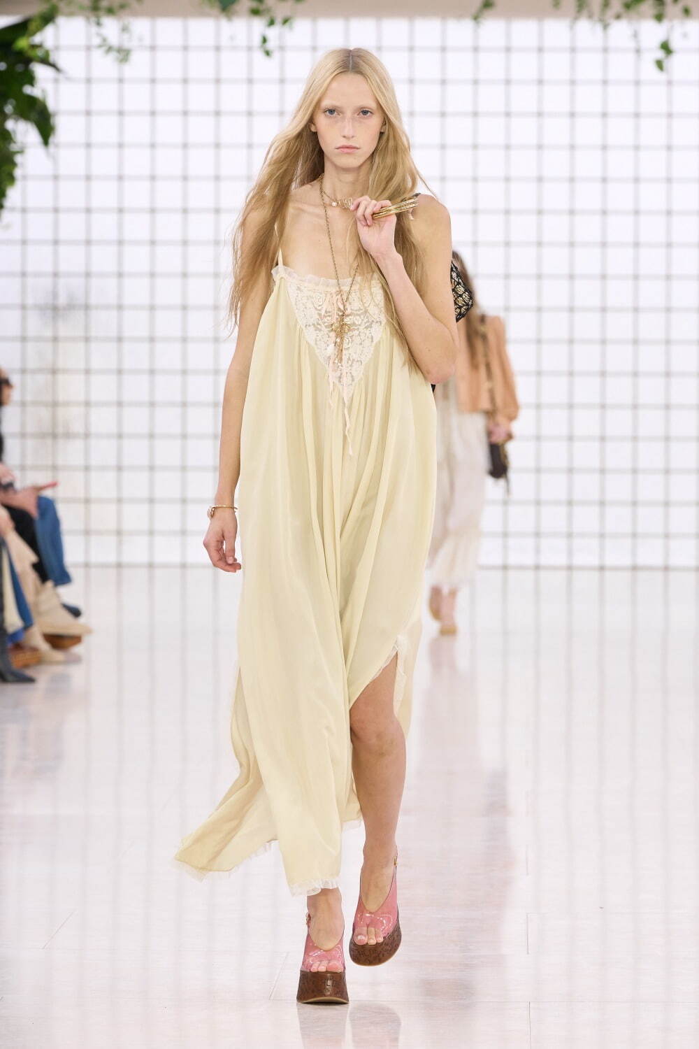 クロエ(Chloé) 2025年春夏ウィメンズコレクション  - 写真12