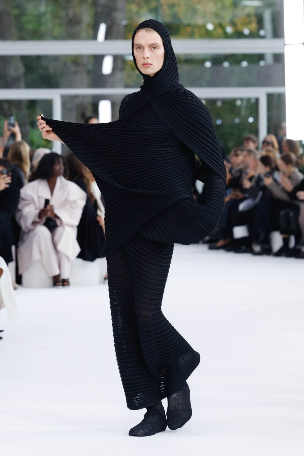 イッセイ ミヤケ(ISSEY MIYAKE) 2025年春夏ウィメンズコレクション  - 写真26