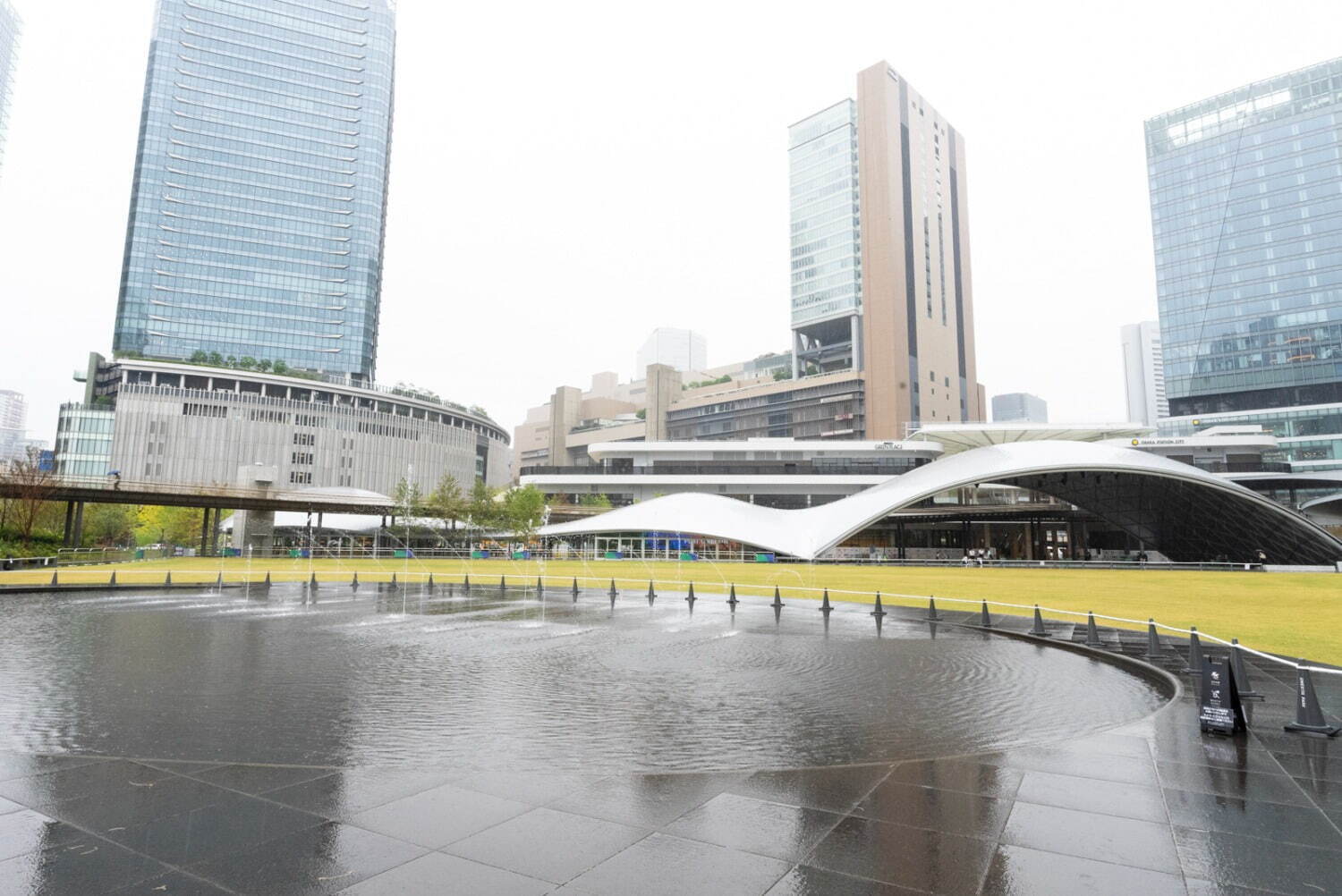 大阪ステーションホテル<宿泊記>“鉄道＆駅”モチーフ満載の客室や食堂車のようなレストラン｜写真80