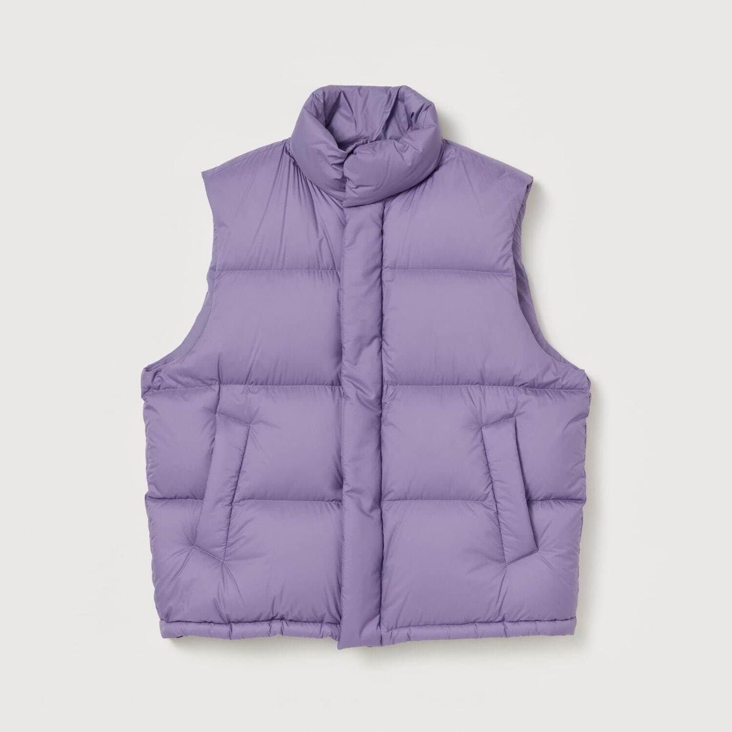 SUPER LIGHT NYLON RIPSTOP DOWN VEST 79,200円 ※10月中旬入荷予定