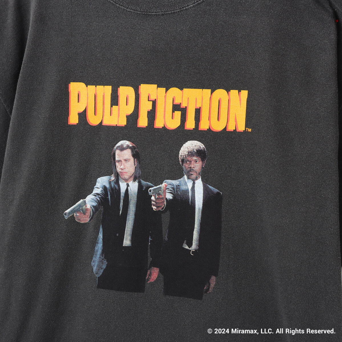 アトモス×映画『パルプ・フィクション』ヴィンテージ風Tシャツ＆スウェット、“ダンスシーン”の刺繍入り｜写真26