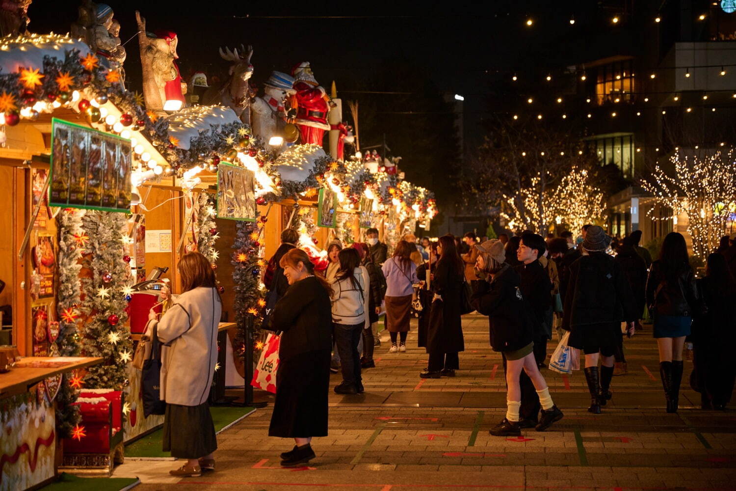 東京スカイツリータウンのクリスマス2024、イルミネーションや“ツリー風”ライティング｜写真10