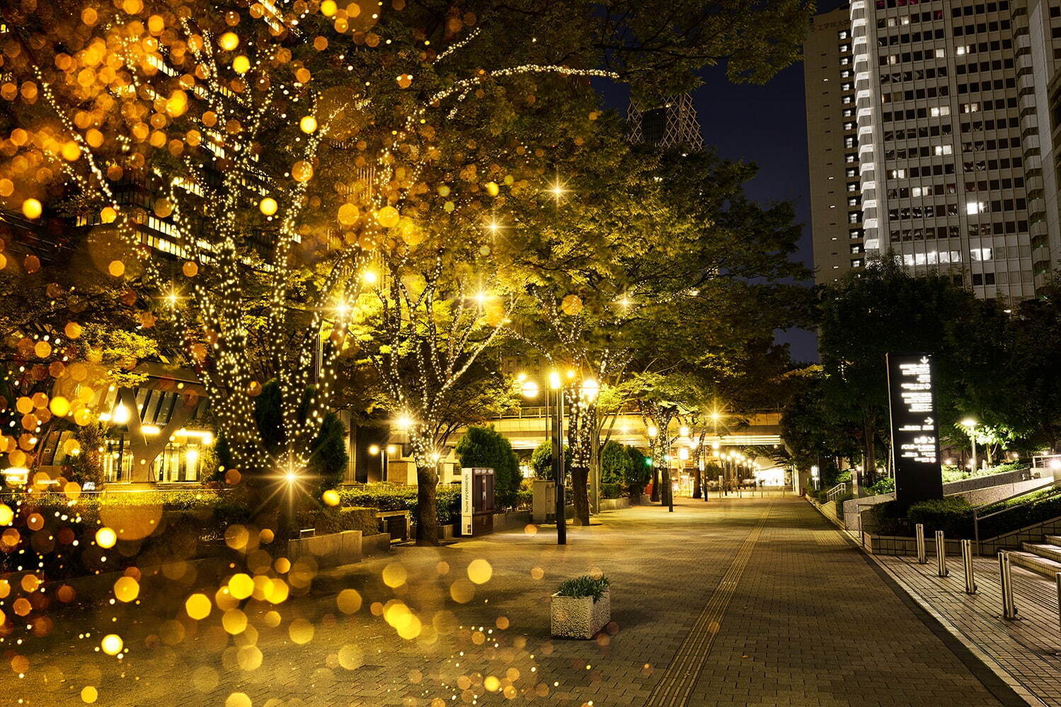 【東京・西新宿】イルミネーションマーケット