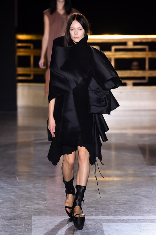 リック・オウエンス(Rick Owens) 2015年春夏ウィメンズコレクション  - 写真70