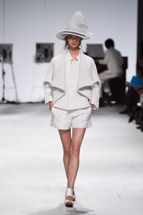 イッセイ ミヤケ(ISSEY MIYAKE) 2015年春夏ウィメンズコレクション  - 写真6