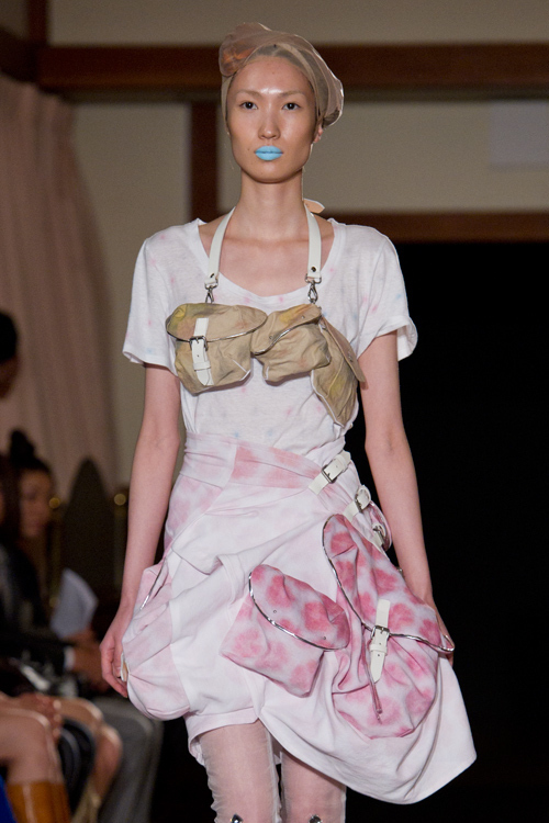 ノゾミ イシグロ オートクチュール(NOZOMI ISHIGURO Haute Couture) 2011年春夏ウィメンズコレクション  - 写真11