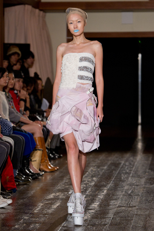 ノゾミ イシグロ オートクチュール(NOZOMI ISHIGURO Haute Couture) 2011年春夏ウィメンズコレクション  - 写真14