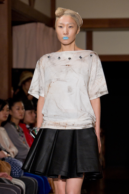 ノゾミ イシグロ オートクチュール(NOZOMI ISHIGURO Haute Couture) 2011年春夏ウィメンズコレクション  - 写真23