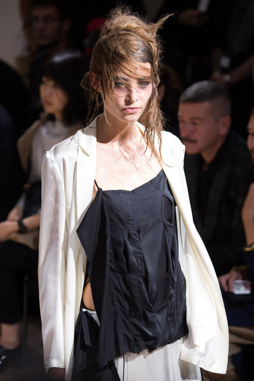 ヨウジヤマモト(Yohji Yamamoto) 2015年春夏ウィメンズコレクション  - 写真3