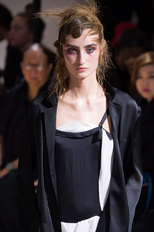 ヨウジヤマモト(Yohji Yamamoto) 2015年春夏ウィメンズコレクション  - 写真10