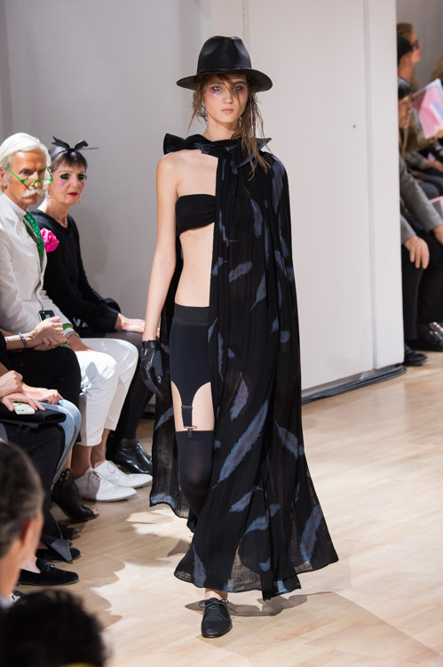 ヨウジヤマモト(Yohji Yamamoto) 2015年春夏ウィメンズコレクション  - 写真100