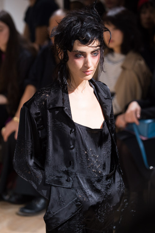 ヨウジヤマモト(Yohji Yamamoto) 2015年春夏ウィメンズコレクション  - 写真20