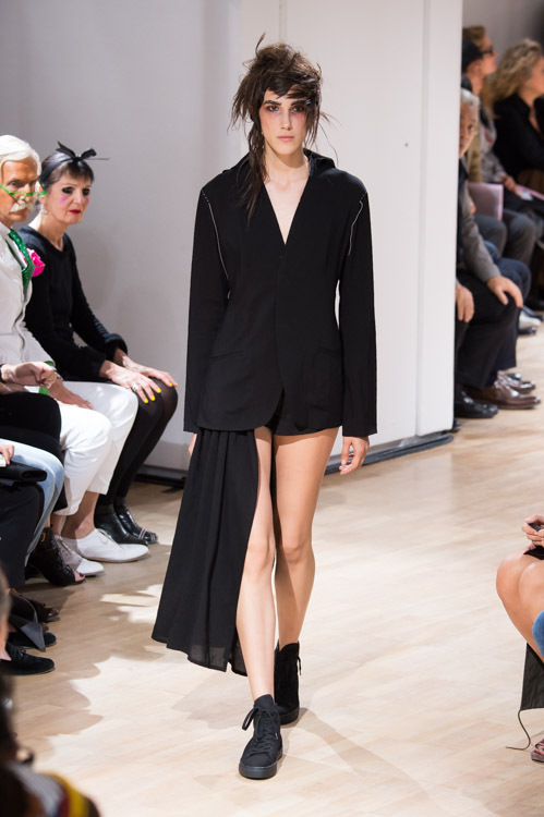 ヨウジヤマモト(Yohji Yamamoto) 2015年春夏ウィメンズコレクション  - 写真23