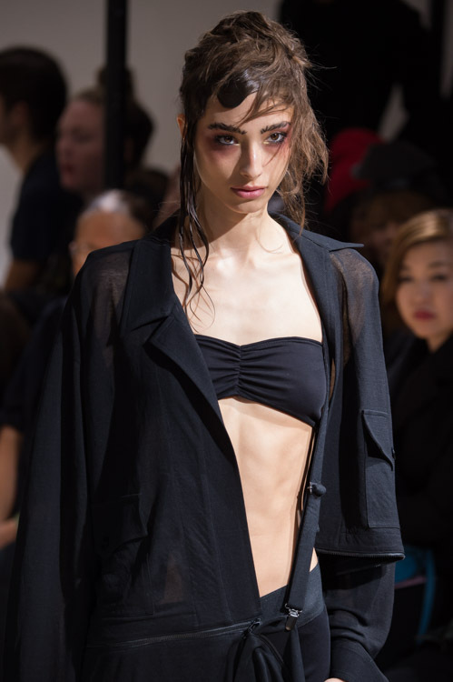 ヨウジヤマモト(Yohji Yamamoto) 2015年春夏ウィメンズコレクション  - 写真25