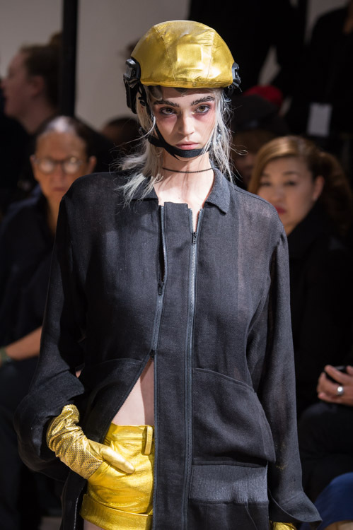 ヨウジヤマモト(Yohji Yamamoto) 2015年春夏ウィメンズコレクション  - 写真37