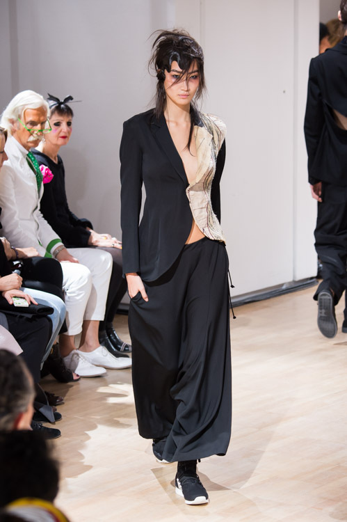 ヨウジヤマモト(Yohji Yamamoto) 2015年春夏ウィメンズコレクション  - 写真66