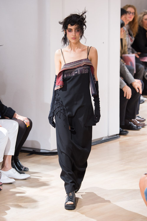 ヨウジヤマモト(Yohji Yamamoto) 2015年春夏ウィメンズコレクション  - 写真71