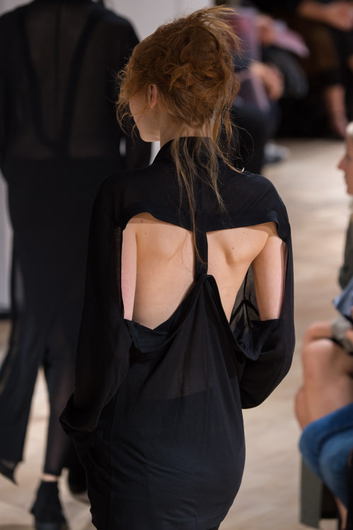 ヨウジヤマモト(Yohji Yamamoto) 2015年春夏ウィメンズコレクション  - 写真92