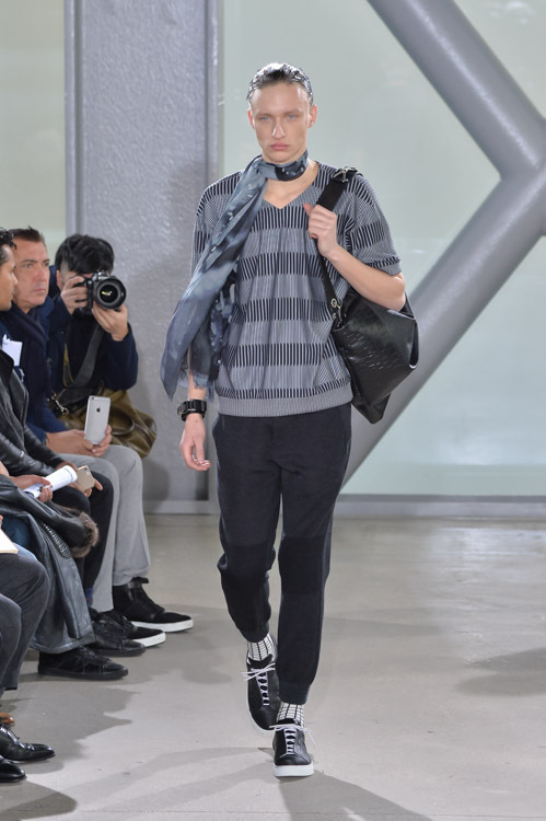 イッセイ ミヤケ メン(ISSEY MIYAKE MEN) 2015-16年秋冬メンズコレクション  - 写真32