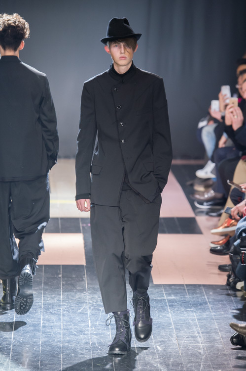 ヨウジヤマモト(Yohji Yamamoto) 2015-16年秋冬メンズコレクション  - 写真17