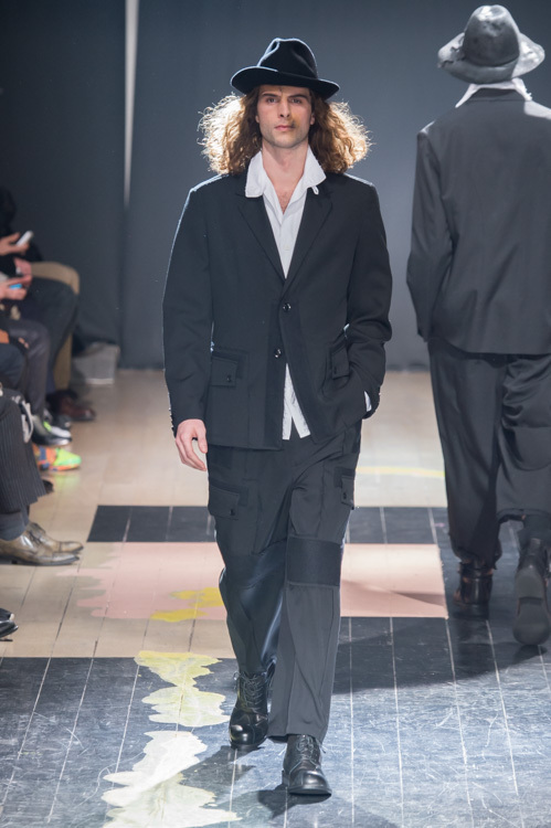 ヨウジヤマモト(Yohji Yamamoto) 2015-16年秋冬メンズコレクション  - 写真21