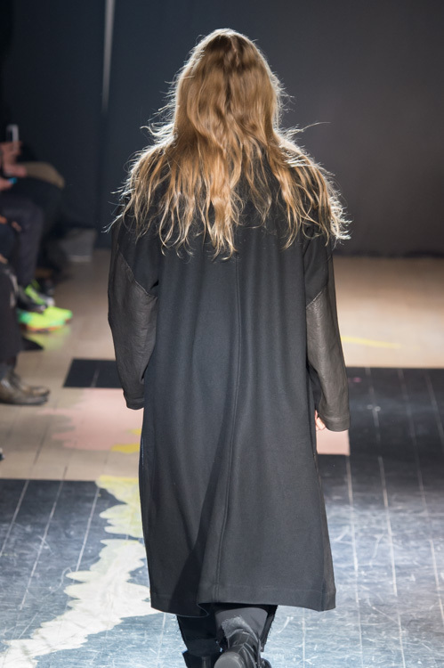 ヨウジヤマモト(Yohji Yamamoto) 2015-16年秋冬メンズコレクション  - 写真52