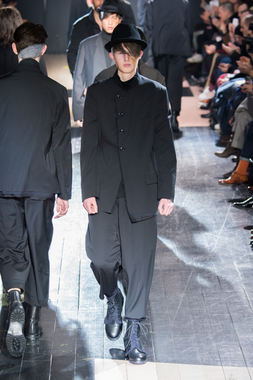 ヨウジヤマモト(Yohji Yamamoto) 2015-16年秋冬メンズコレクション  - 写真99