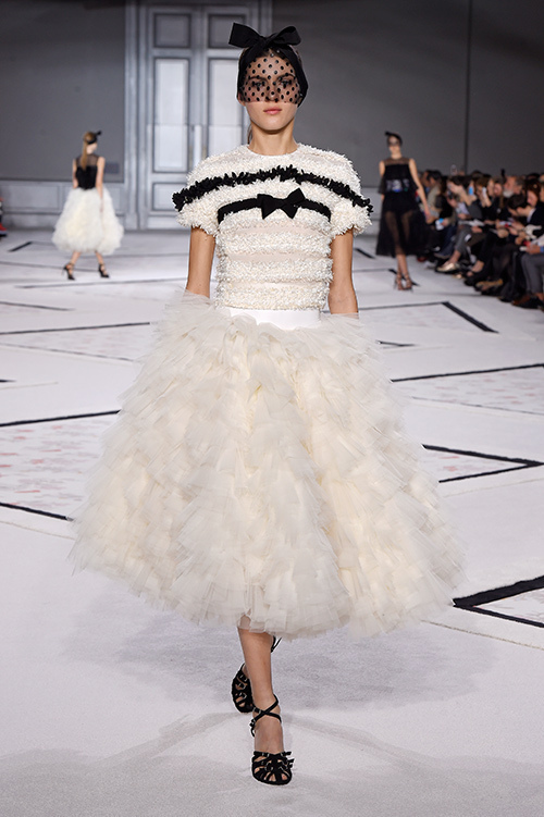 ジャンバティスタ ヴァリ オートクチュール(GiAMBATTiSTA VALLi Haute Couture) 2015年春夏ウィメンズコレクション  - 写真9